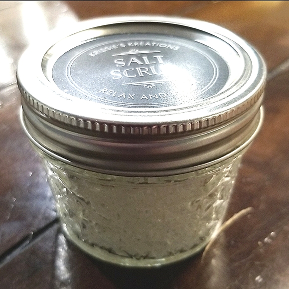 FREE Holiday Joy Doterra 15ml Essential Oil NEW Lt Ed w/ Salt S… - Picture 2 of 5